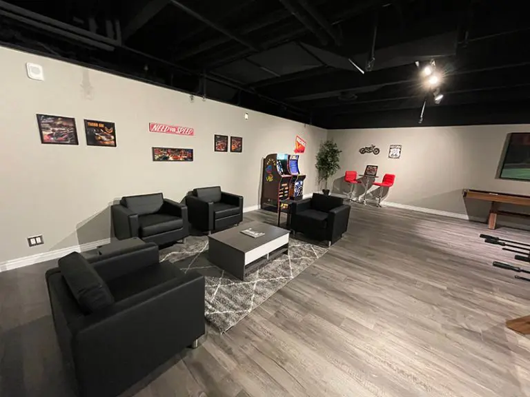 The 609 Studio Apartments Greeley clubhouse